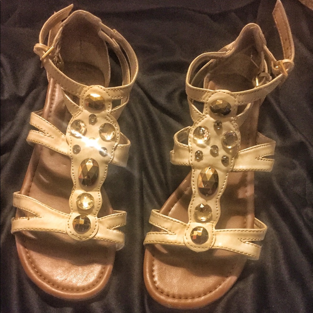 Sandals size 8